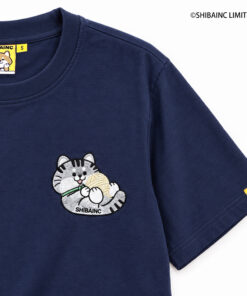 Alternative view of Mo the Cat with ball of yarn embroidery graphic tee