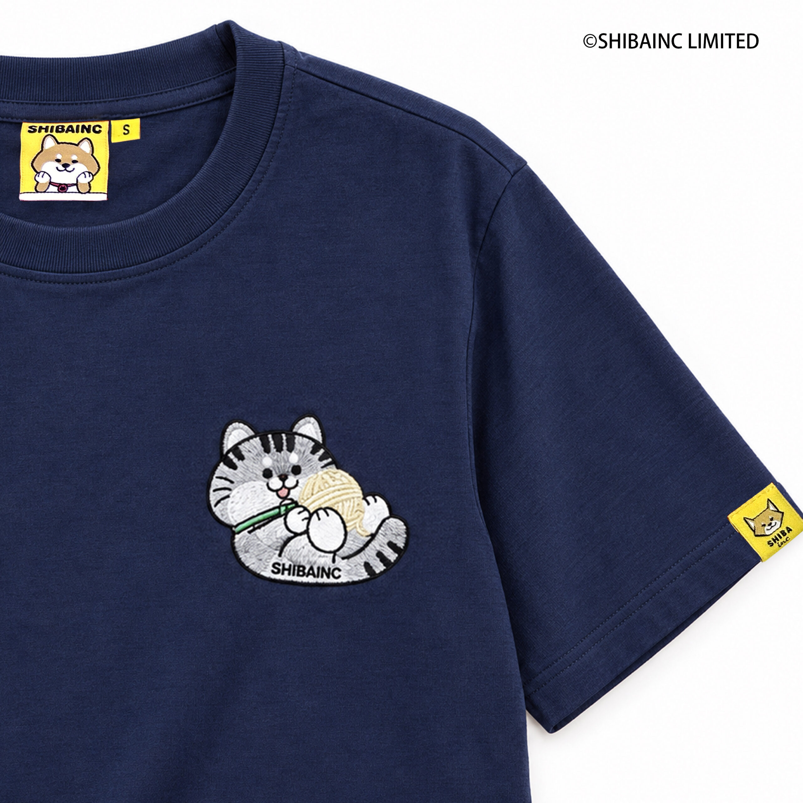 Mo the Cat with ball of yarn embroidery graphic tee - Image 2